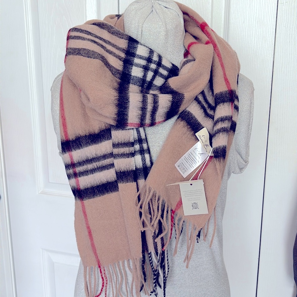 I + K illustrious Knitting 100% Wool Scarf B*rberry Plaid Pattern Khaki Black